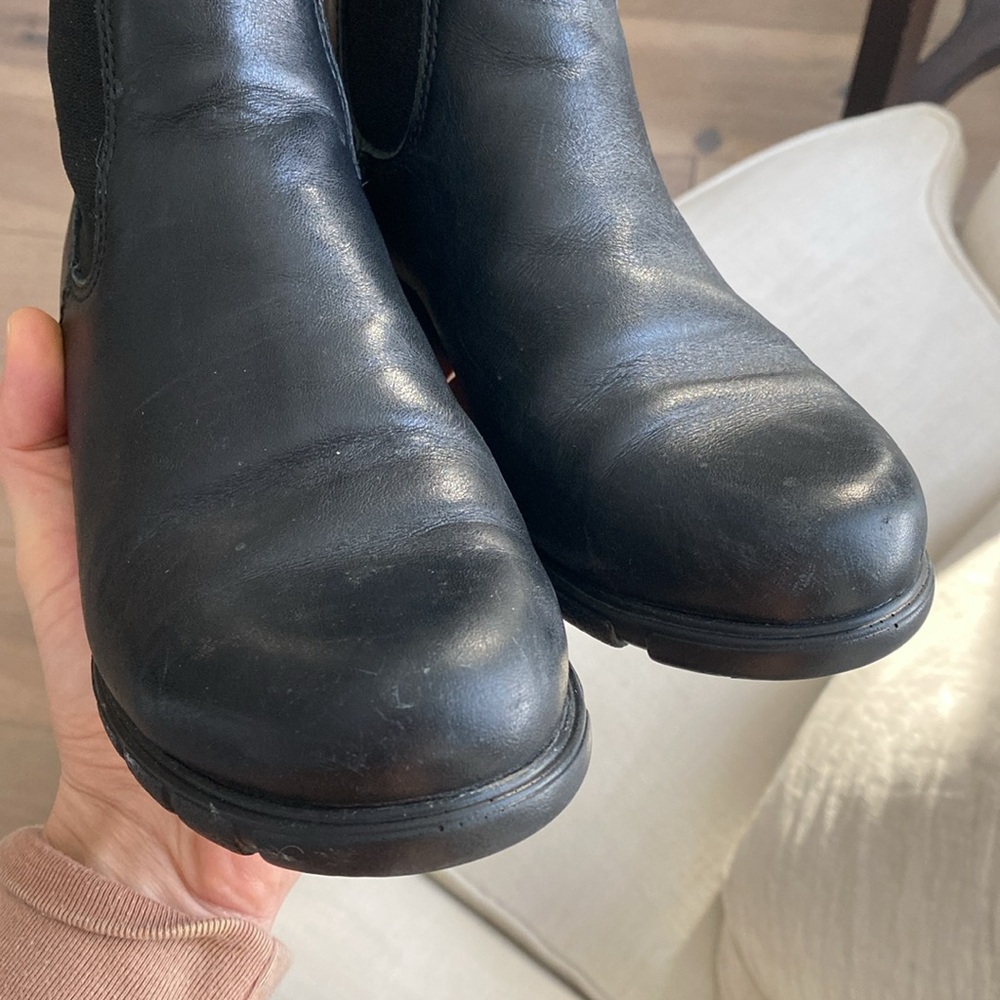 Blundstone 1671 Heeled Chelsea Boots - Picture 15 of 16